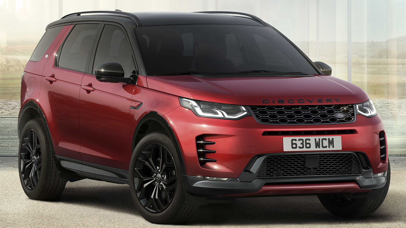 Πρεμιέρα για το ανανεωμένο Land Rover Discovery Sport